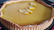 Tarte au citron, pâte aromatisée aux zestes