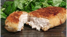 Poulet pané aux noisettes et aux amandes