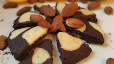 Sablés bicolores chocolat, orange et amandes