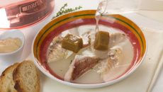 Bouillabaisse en gelée, qui devient chaude !