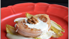 Agneau et ses endives caramélisées au miel et aux noix sauce roquefort