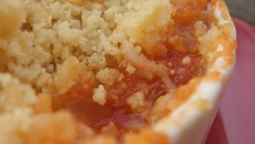 Crumble de tomates au cumin et à la mozzarella