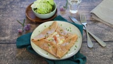 Galette de sarrasin au Cantal et jambon de Parme