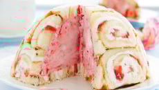 Charlotte royale aux fraises