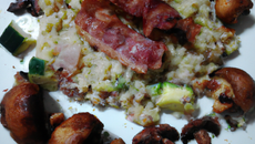 Risotto aux champignons, courgettes, bacon et à la cancoillotte