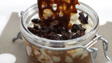 Verrine de riz au lait carambars/pruneaux