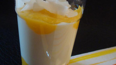 Verrine de fromage blanc au coulis de fruits
