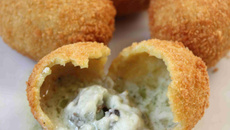 Cromesquis aux Escargots de Bourgogne et au Roquefort