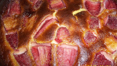 cCafoutis au chocolat blanc et fraises