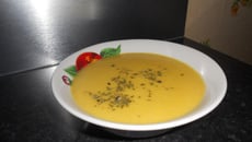 Velouté de potiron et petits légumes