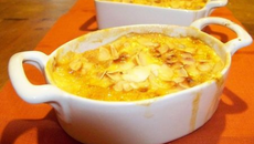 Gratin de pêches aux amandes