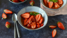 Soupe de tomates, Fraises du Périgord IGP et son sirop au citron vert