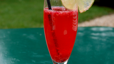 Cocktail pétillant à la framboise