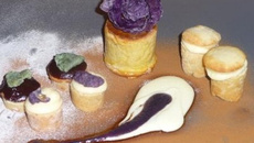 Massepain cuit de Bintje, crème pâtissière à l'avocat, noyau de chocolat très noir, Mousseline de Charlotte à la vanille, Croustilles sucrées de Vitelotte