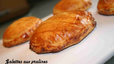 Galette des rois aux pralines roses