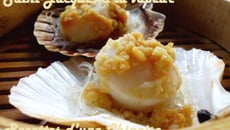 Saint-Jacques à la vapeur à l'ail et aux vermicelles