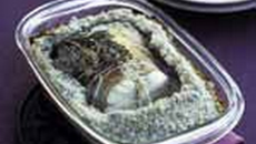 Baudroie en croûte de sel