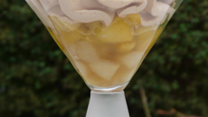 Pommes et poires caramélisées au gingembre, chantilly de carambars