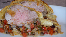 Filet mignon en croûte sur son lit de petits légumes