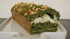 Cake chèvre-épinards-pignons