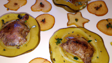 Grenouilles 'tout à manger' en rosace de pommes fondantes