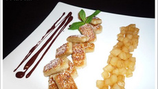 Gnocchis sucrés à la noisette, poire juste poêlée et sauce chocolat