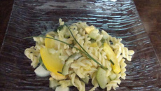 Torti aux courgettes, sauce à l'ail et au citron