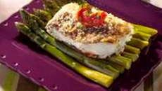 Dos de cabillaud sur lit d'asperges vertes à la ciboulette