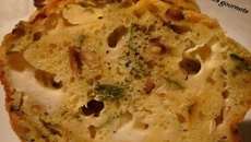 Cake au chevre, aux courgettes et aux pignons de pin