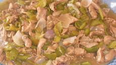 Sauté de dinde aux gros piments et poivrons