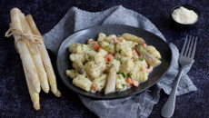 Gnocchi de pommes de terre à la crème d'asperges des Sables des Landes IGP et crevettes