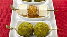 Croquettes de Crottin de Chavignol aux pistaches et aux pignons