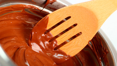 Glaçage noir brillant