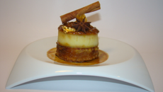 Pomme rôtie à la confiture de lait et fruits secs, sur un pain d'épices perdu au parfum de mandarine