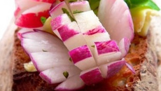 Tartine radis beurre et algues