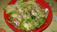 Salade chèvre, lardons et champignon