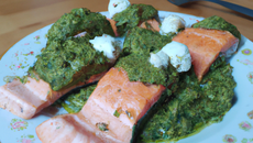 Filet de saumon au chèvre et pesto