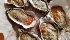 Huître de Normandie chaude à la florentine