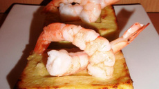 Flans de poireaux aux crevettes et crème de parmesan