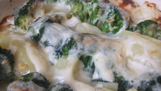 Gratin brocolis, pommes de terre et fromage raclette