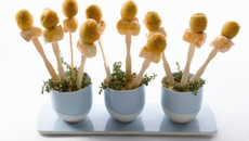 Mini brochettes poulet et olives d'Espagne