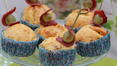 Cupcakes Tabasco®, magrets de canard & tomates confites