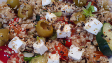 Salade grecque au quinoa 