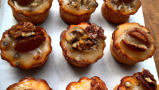 Petits cakes aux poires, miel, noisettes et noix