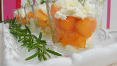 Verrine de chèvre aux abricots