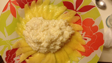 Riz au lait de coco sur carpaccio de mangue
