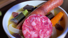 Saucisson de Paris en pot-au-feu