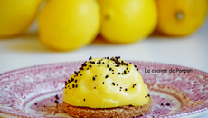 Tartelette au citron jaune et poudre de combava