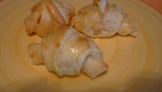 Mini croissants au saumon