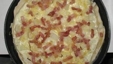 Tarte à l'oignon et petits lardons